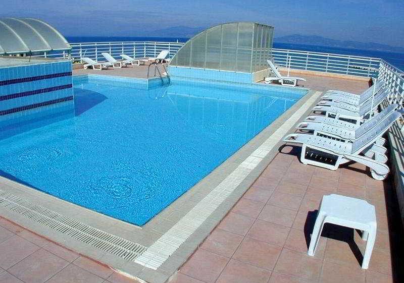 קוסדסי Kayhanbey Hotel מראה חיצוני תמונה