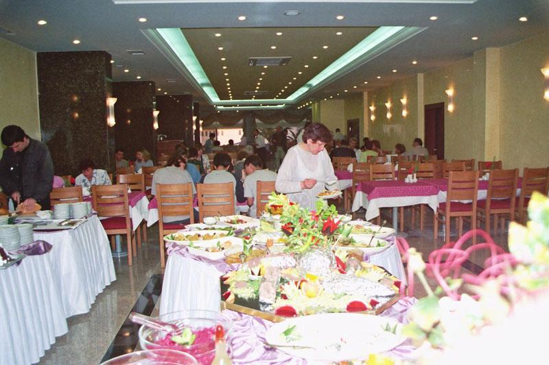 קוסדסי Kayhanbey Hotel מראה חיצוני תמונה