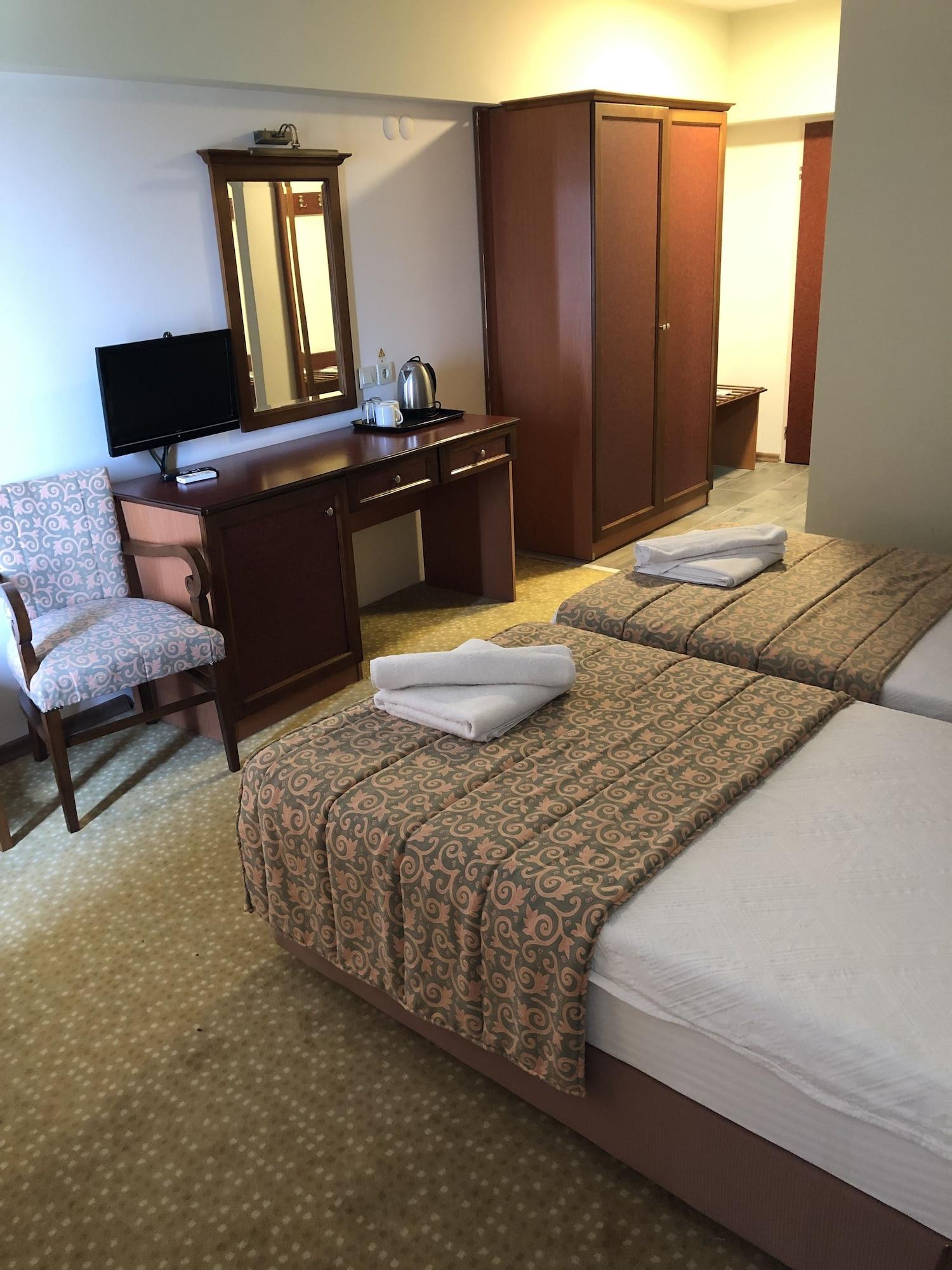 קוסדסי Kayhanbey Hotel מראה חיצוני תמונה