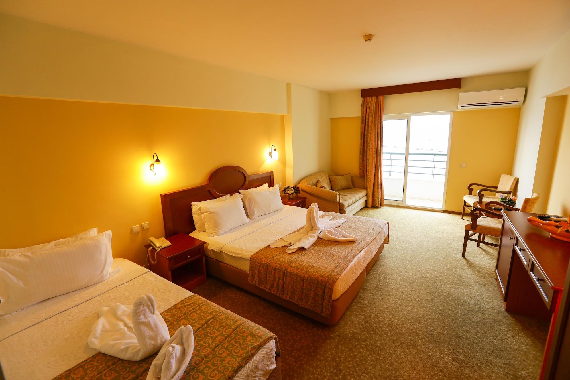 קוסדסי Kayhanbey Hotel מראה חיצוני תמונה