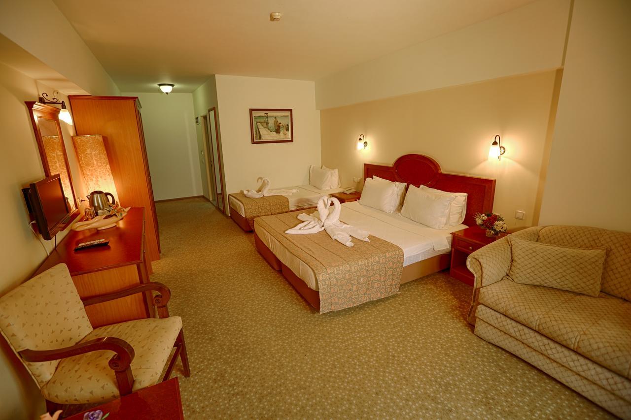 קוסדסי Kayhanbey Hotel מראה חיצוני תמונה