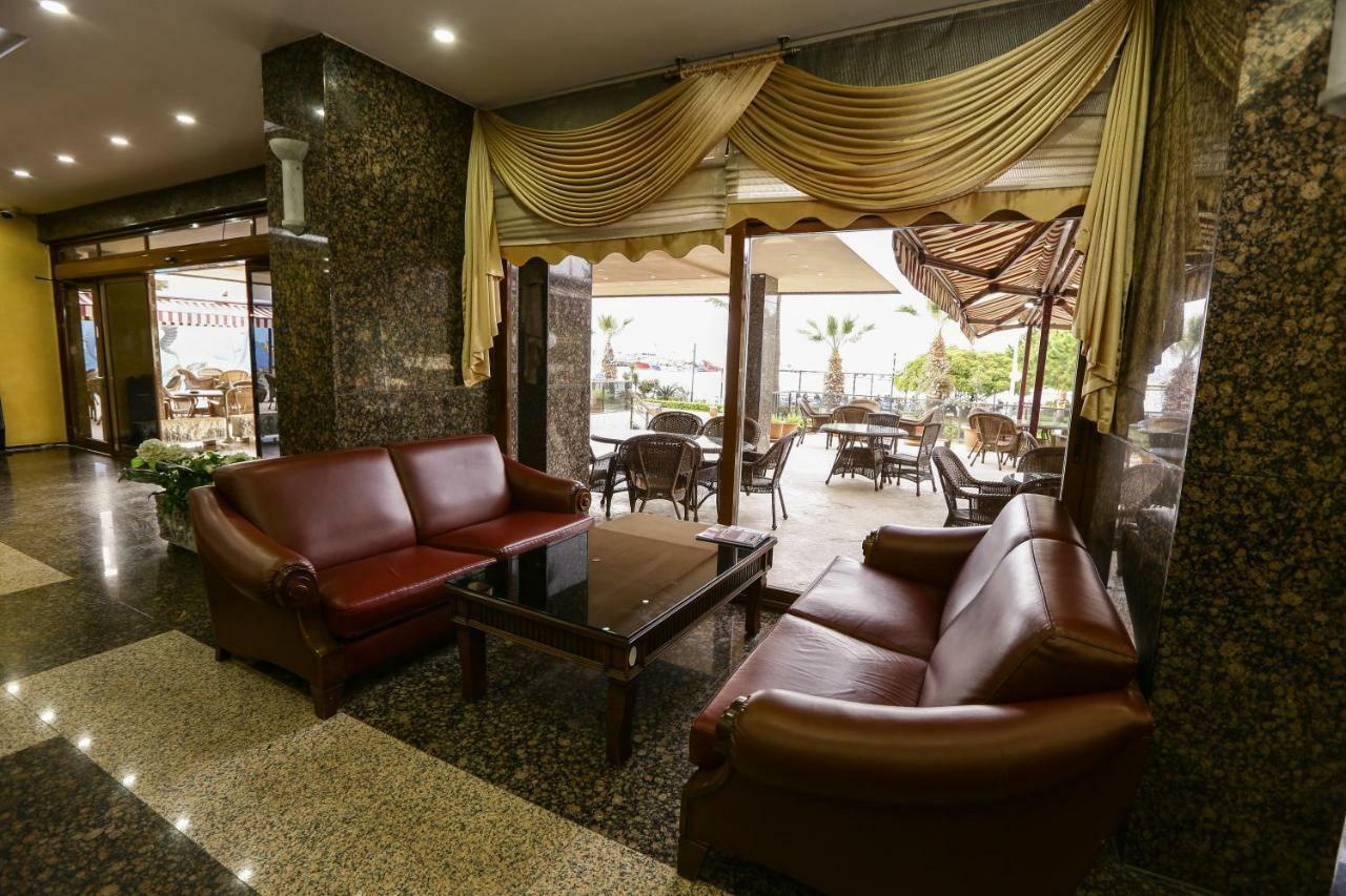קוסדסי Kayhanbey Hotel מראה חיצוני תמונה